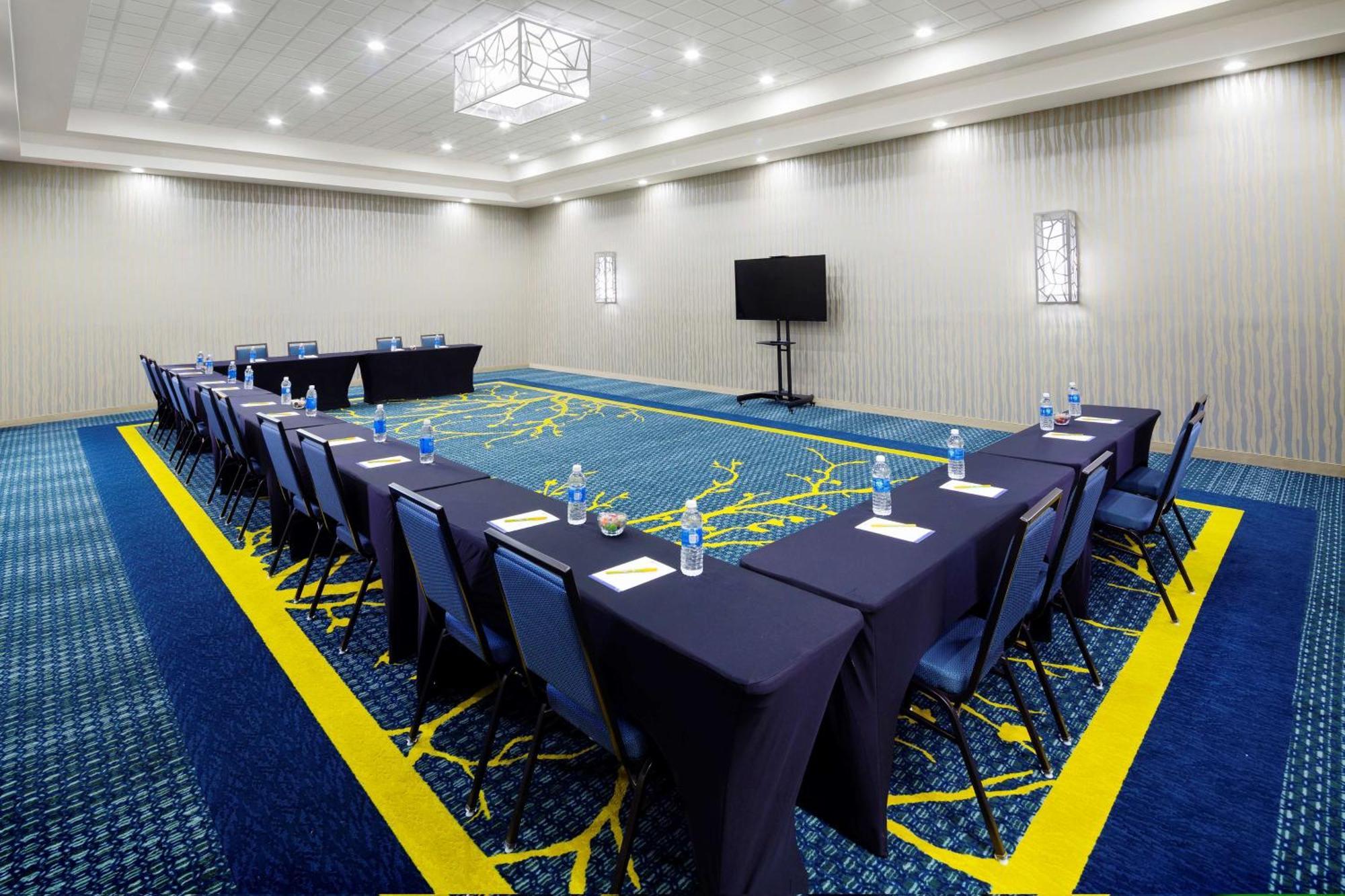 Longview Hilton Garden Inn Bagian luar foto